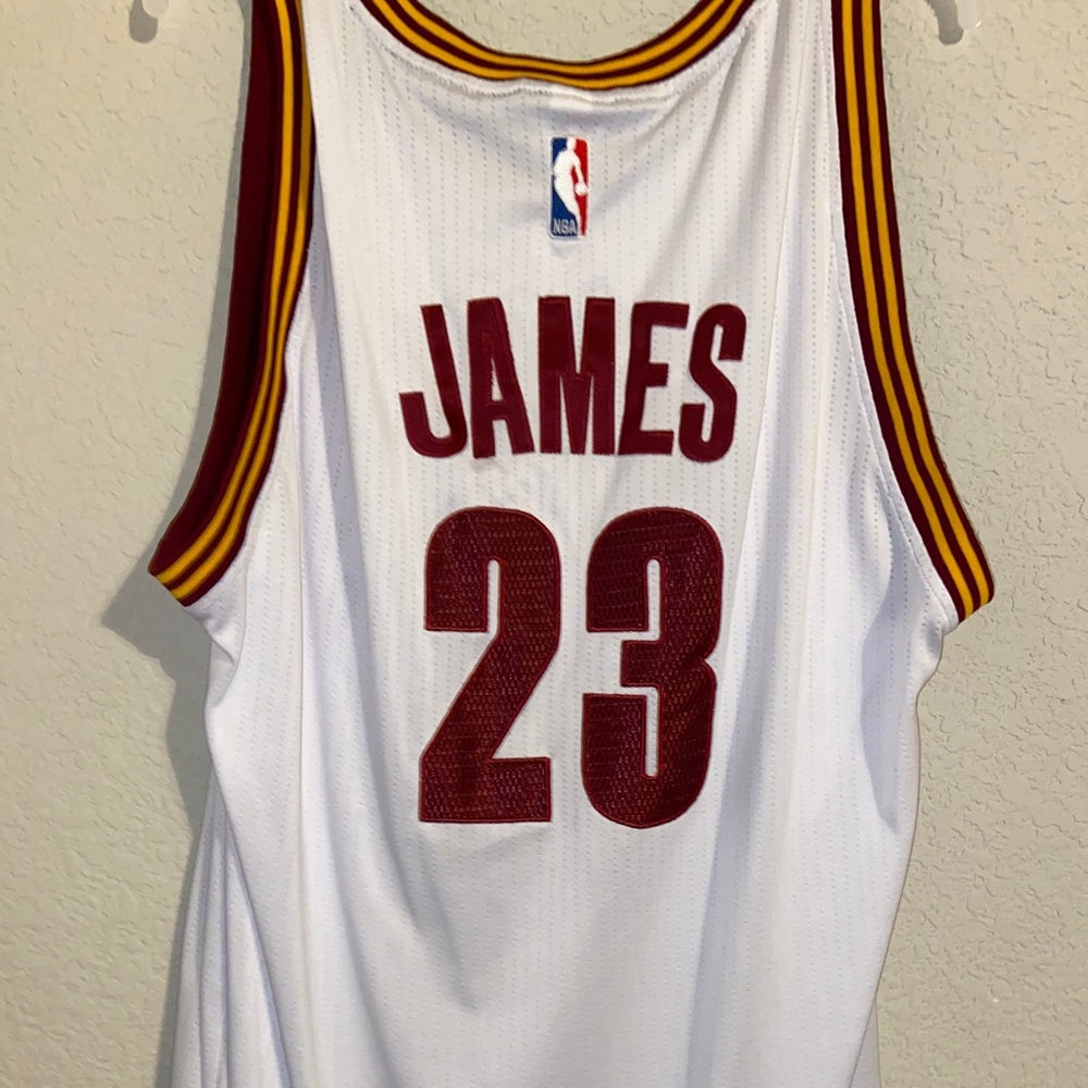 BASKETBALL JERSEY